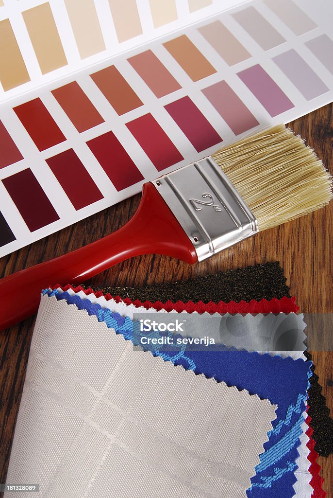 Escolher cor de tinta e materiais de decoração para interior - Foto de stock de Amostra de Cor royalty-free