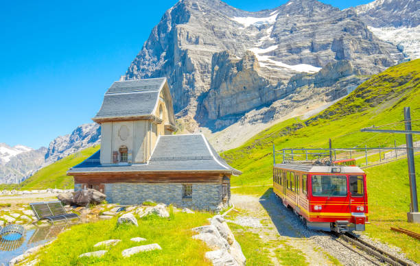 train des alpes suisses et de la jungfrau, suisse - jungfraujoch photos et images de collection