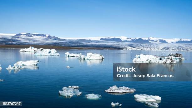 Laguna Jökulsárlón Stock Photo - Download Image Now - Central Iceland, Cold Temperature, Color Image