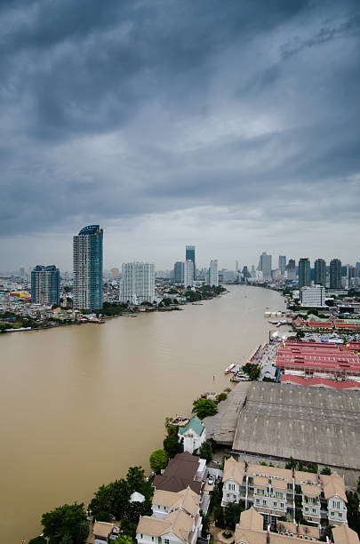 istock Bangkok Cityscape near the river 181381591