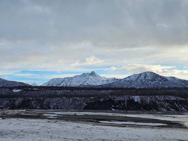 istock Winter Day on the Matanuska River 1813858483