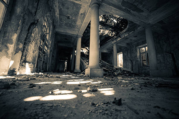 haunted hotel - hotel war foto e immagini stock