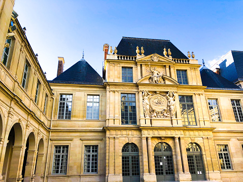Paris, France: In the courtyard of Musée Carnavalet, a museum of Paris history, located in the Marais district. The building dates from the 1500s.