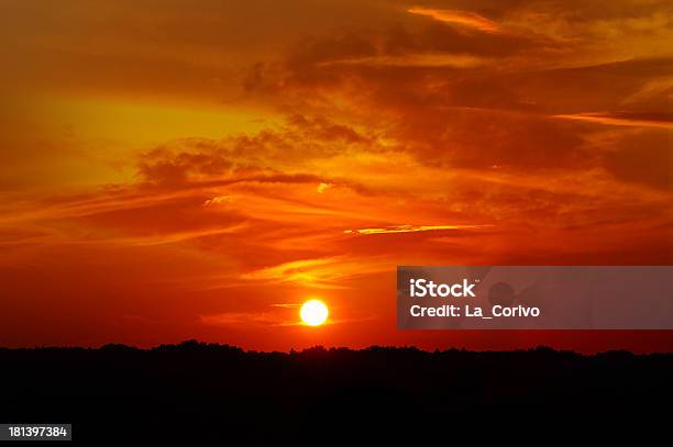 Surreal Bösen Blick Auf Den Sonnenuntergang Stockfoto und mehr Bilder von Himmel - Himmel, Hölle, Rot