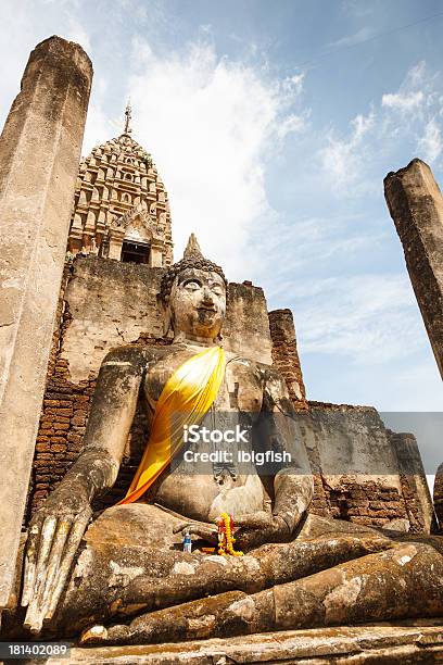 Buddha Srisatchanalai Di Sukhothai Thailandia - Fotografie stock e altre immagini di Architettura - Architettura, Arredamento, Asia