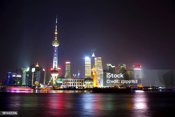 Skyline Di Shanghai - Fotografie stock e altre immagini di Affari - Affari, Alto, Ambientazione esterna