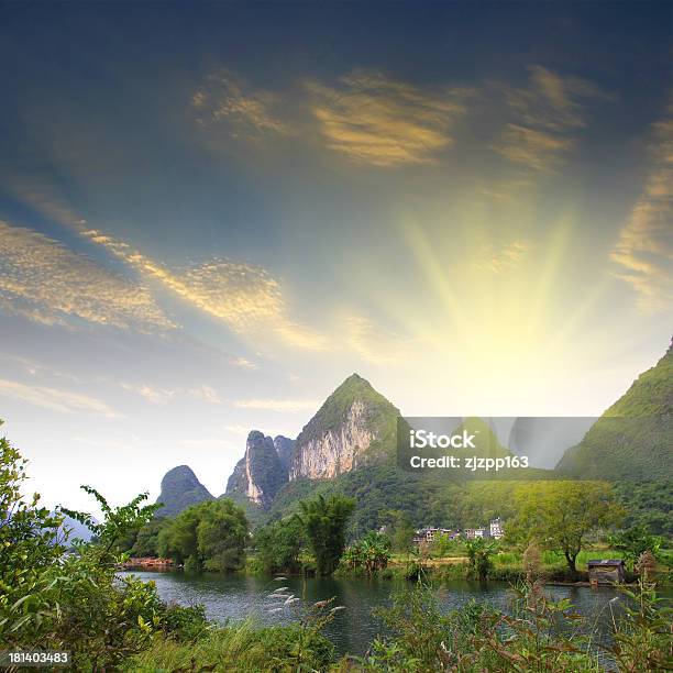 China Guilin Rafting Stockfoto und mehr Bilder von Abenteuer - Abenteuer, Anhöhe, Asiatische Kultur