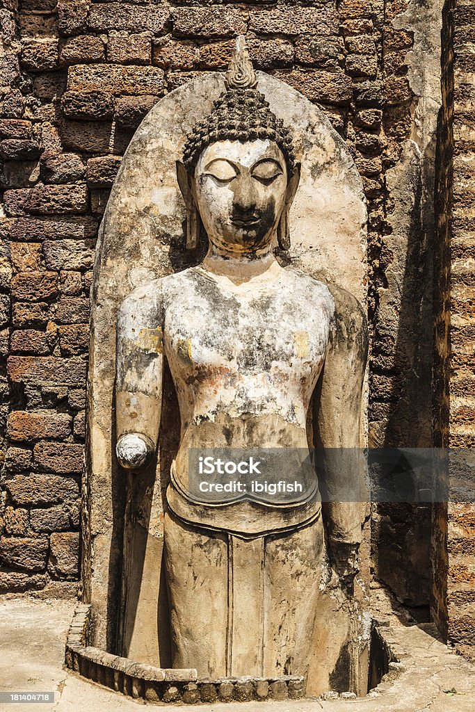 Rotto srisatchanalai buddha a sukhothai, Thailandia - Foto stock royalty-free di Architettura