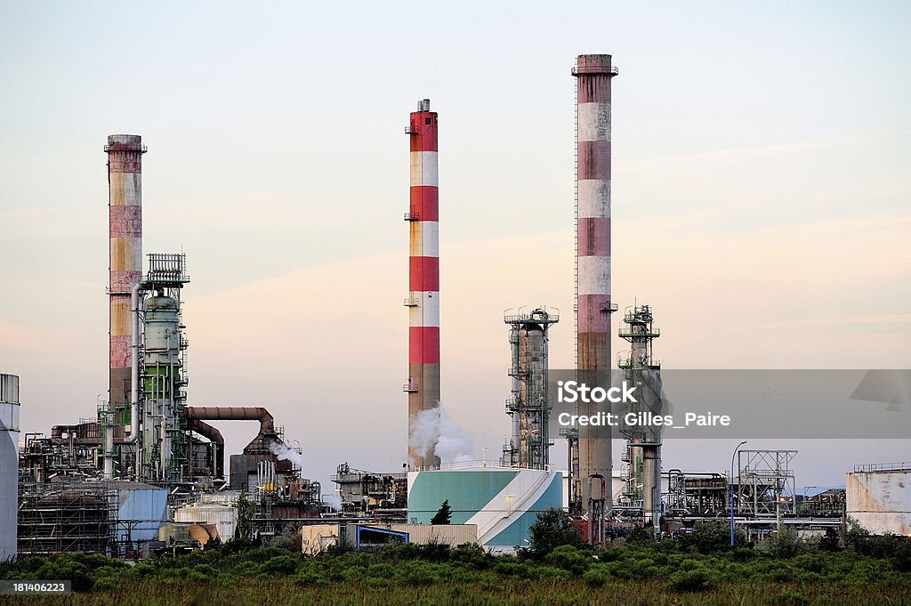 Raffineria di petrolio - Foto stock royalty-free di Affari