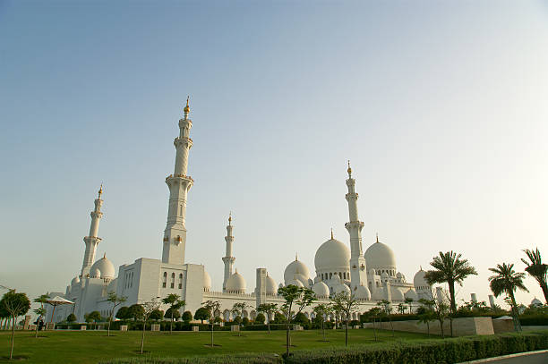 istock Abu Dhabi Sheikh Zayed White Mosque in UAE 181406869