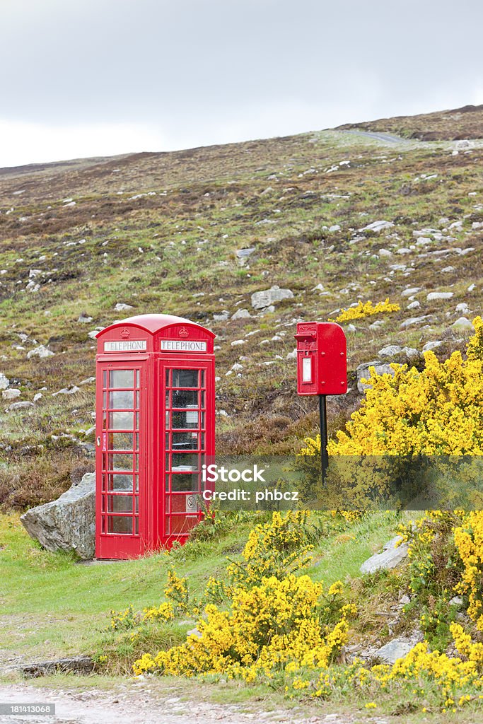 Телефонная будка и Ящик для писем - Стоковые фото Без людей роялти-фри