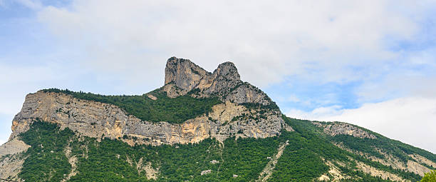 istock Crocodile shaped rock in France 181413835