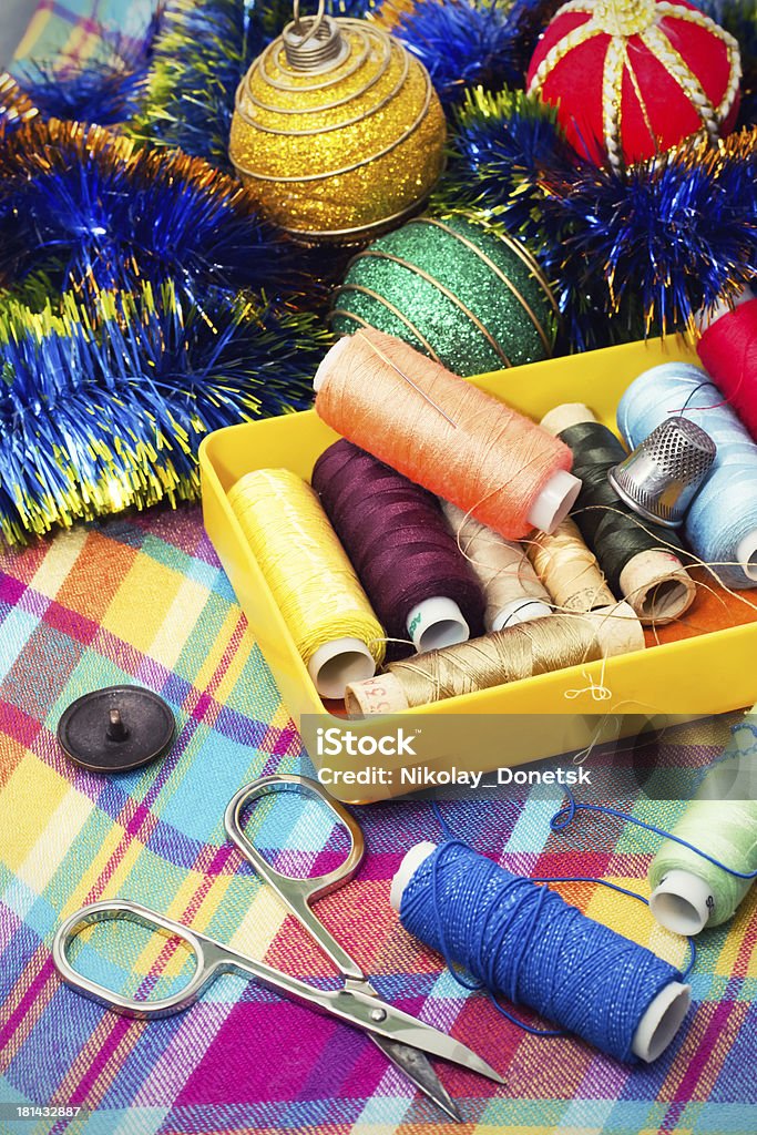 Preparación de Navidad decoración para los días festivos - Foto de stock de Coser libre de derechos
