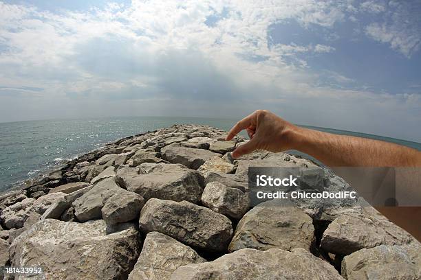 Mão Com Longa Braço Do Sistema - Fotografias de stock e mais imagens de Ao Ar Livre - Ao Ar Livre, Círculo, Descontrair