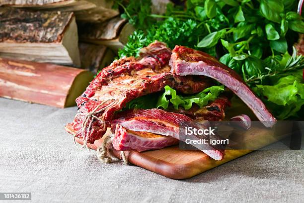 Defumado Carne Com Verdes - Fotografias de stock e mais imagens de Alho - Alho, Alimentação Saudável, Almoço