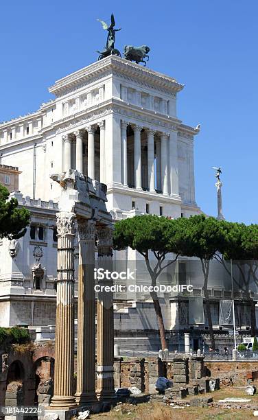 Monumento Ao Rei De Itália - Fotografias de stock e mais imagens de Altar - Altar, Altare Della Patria, Arquitetura