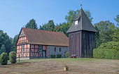 kirche-undeloh-lueneburg-heath-deutschland.jpg?b=1&s=170x170&k=20&c=bVn14jNyT3nfwnIcc1oQ__C2U6FZNatyv5yJwqgxmNU=