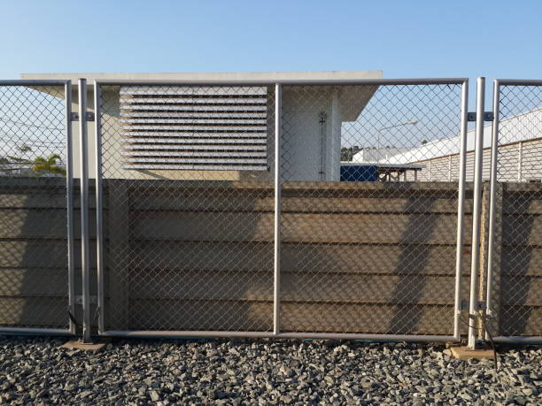 istock Chain fence fence 1814797604