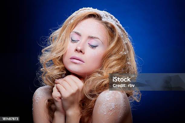 Foto de Jovem Mulher Bonita Com Pele De Neve e mais fotos de stock de Adolescente - Adolescente, Adolescentes Meninas, Adulto