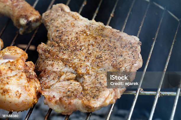 Barbacoa Foto de stock y más banco de imágenes de Aire libre - Aire libre, Alimento, Barbacoa - Comida