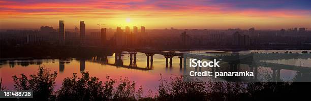 Foto de Ponte Paton Ao Amanhecer e mais fotos de stock de Amarelo - Amarelo, Arquitetura, Brilhante - Luminosidade