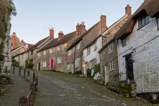 istock Gold Hill in Shaftesbury 1815152706