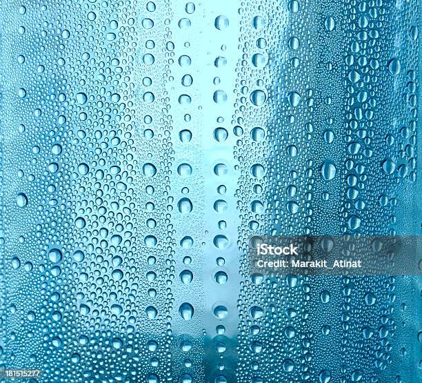 O Fundo Feito Por Várias Gotas De Água - Fotografias de stock e mais imagens de Abstrato - Abstrato, Azul, Azul Turquesa