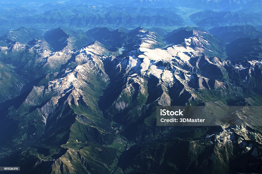 Alpine montagna - Foto stock royalty-free di Alpi