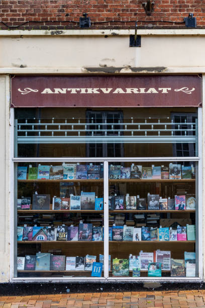 new york city - bookstore sign old book foto e immagini stock