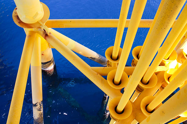 istock Pipelines in oil and gas offshore 181555499