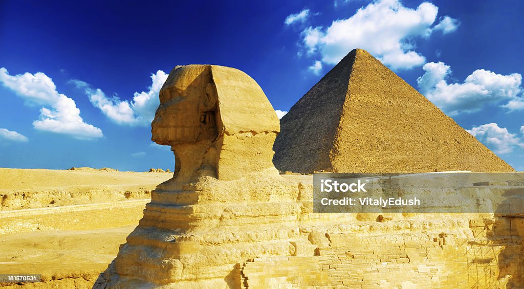 Grande Pirâmide de Pharaohs e a Esfinge. - Royalty-free Dourado - Cores Foto de stock