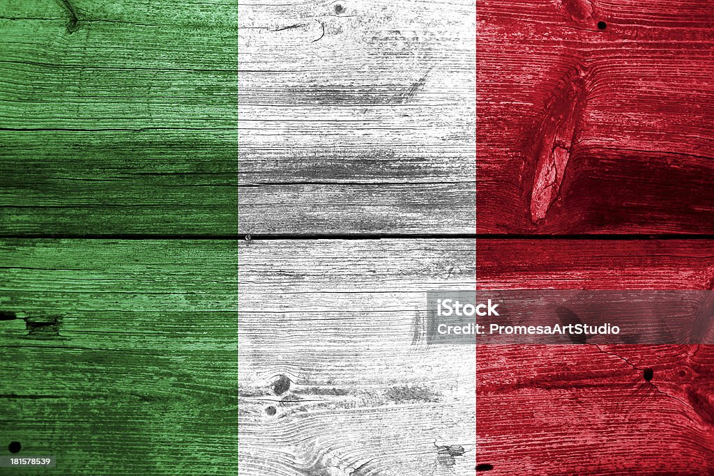 Italien Flagge gemalt auf alten Holz plank Hintergrund - Lizenzfrei Alt Stock-Foto