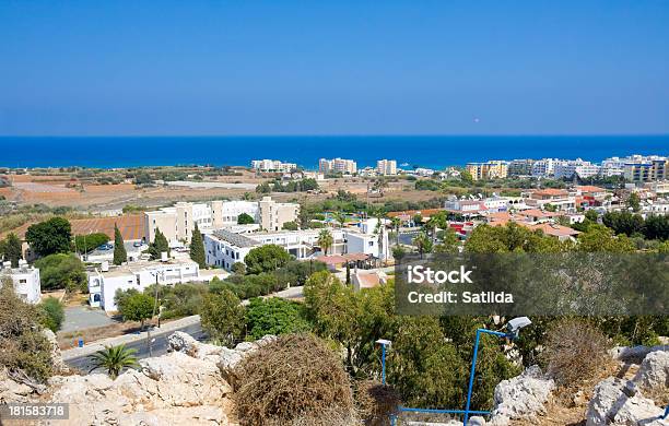 Foto de Vista De Protaras Famagusta District Chipre e mais fotos de stock de Ajardinado - Ajardinado, Aldeia, Arquitetura