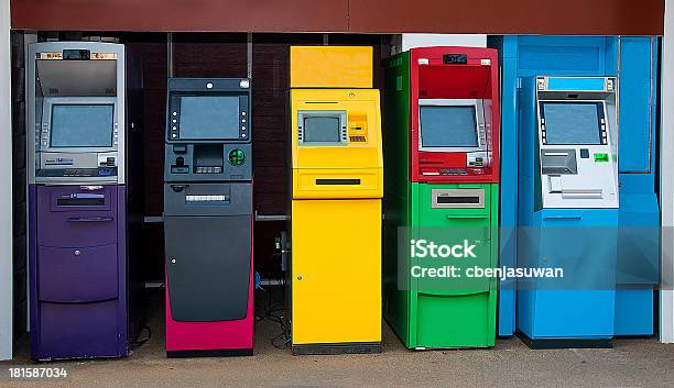 Foto de Máquina De Caixas Automáticos Coloridas e mais fotos de stock de Caixa automático - Caixa automático, Caixa de Banco, Caixa registradora