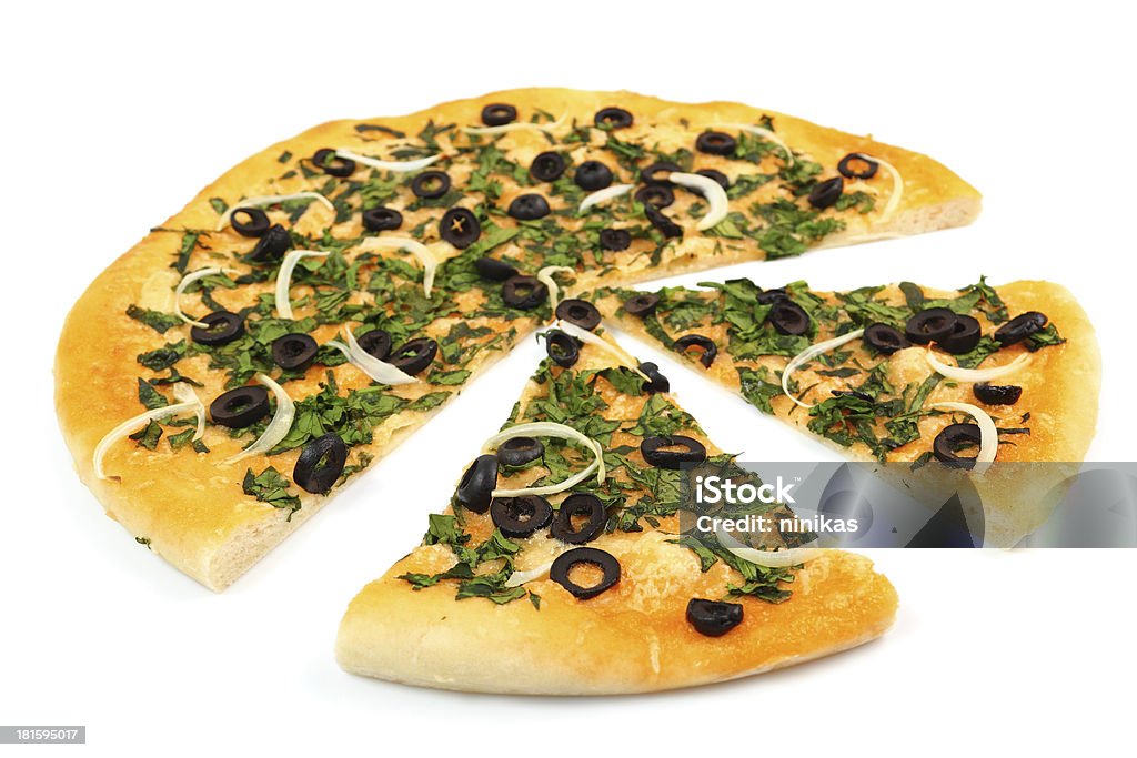 Pizza con spinaci e olive - Foto stock royalty-free di Cena