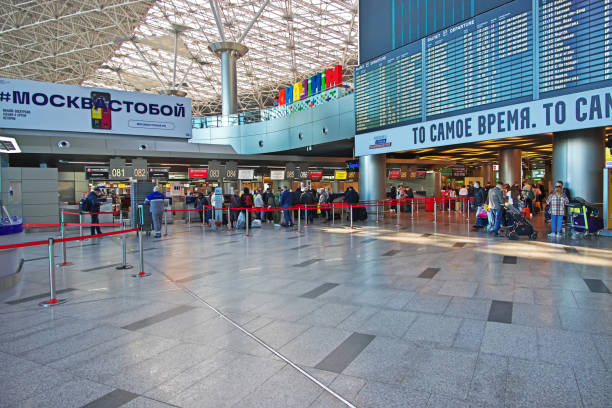 терминал аэропорта внуково в москве, россия - editorial moscow russia airport sign стоковые фото и изображения
