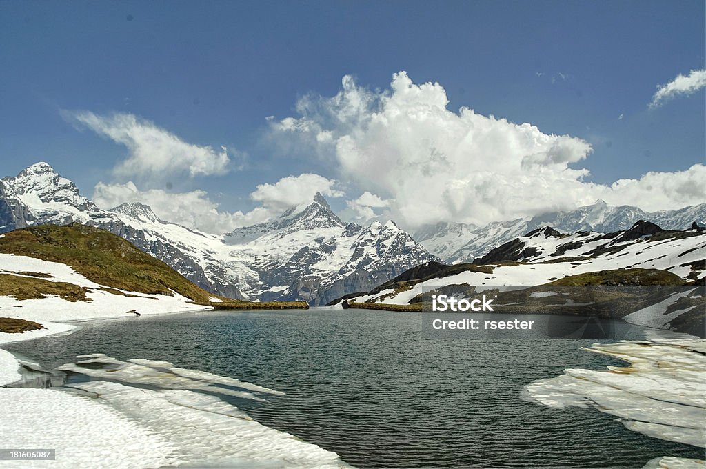Альпийское Озеро в Швейцарии - Стоковые фото Lake Alpsee роялти-фри