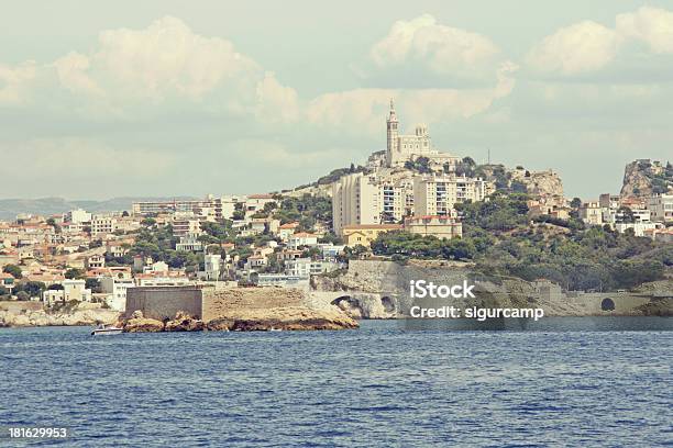 Vista Panoramica Di Marsiglia In Francia - Fotografie stock e altre immagini di Basilica - Basilica, Cattedrale, Cattolicesimo