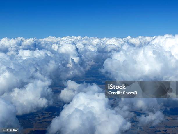 Veduta Aerea Del Paesaggio Panorama Di Nuvole E - Fotografie stock e altre immagini di A mezz'aria - A mezz'aria, Ambientazione esterna, Ambientazione tranquilla