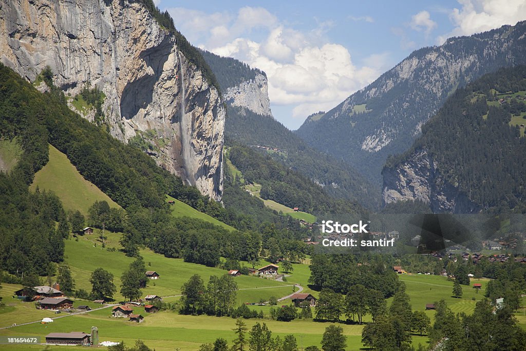 Lauterbrunnen Valley - Zbiór zdjęć royalty-free (Alpy)