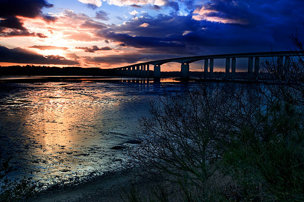 orwell most pod burzliwe niebo - river orwell zdjęcia i obrazy z banku zdjęć