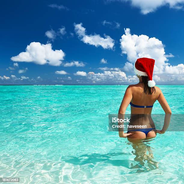 여자 산따 왜고너의 모자 해변 가냘픈에 대한 스톡 사진 및 기타 이미지 - 가냘픈, 걷기, 고요한 장면