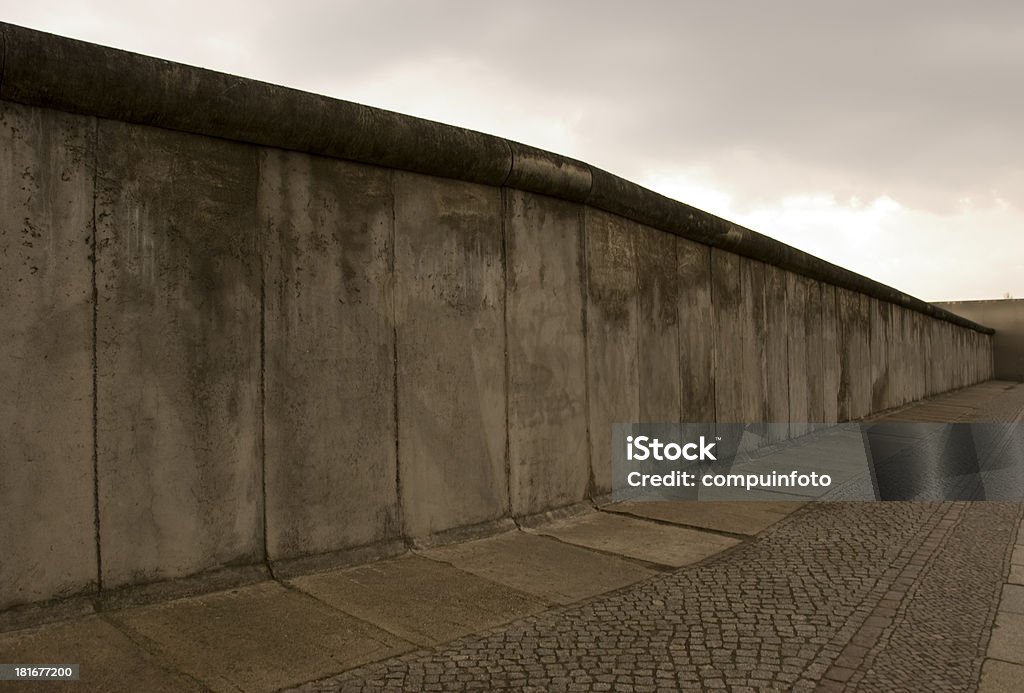 Parte izquierda del muro de Berlín - Foto de stock de Alemania libre de derechos