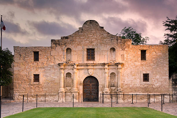 istock The Alamo, San Antonio, TX 181684392