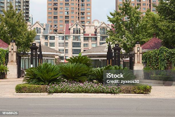 Zona Residencial Foto de stock y más banco de imágenes de Aire libre - Aire libre, Arquitectura, Arquitectura exterior