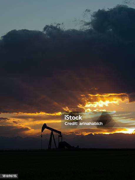 Pumpjack - Fotografie stock e altre immagini di Acciaio - Acciaio, Affari internazionali, Agricoltura