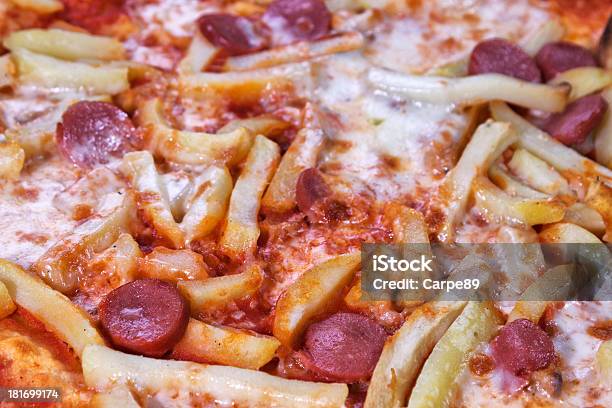 Foto de Pizza Americano e mais fotos de stock de Alimentação Não-saudável - Alimentação Não-saudável, Almoço, Assado no Forno