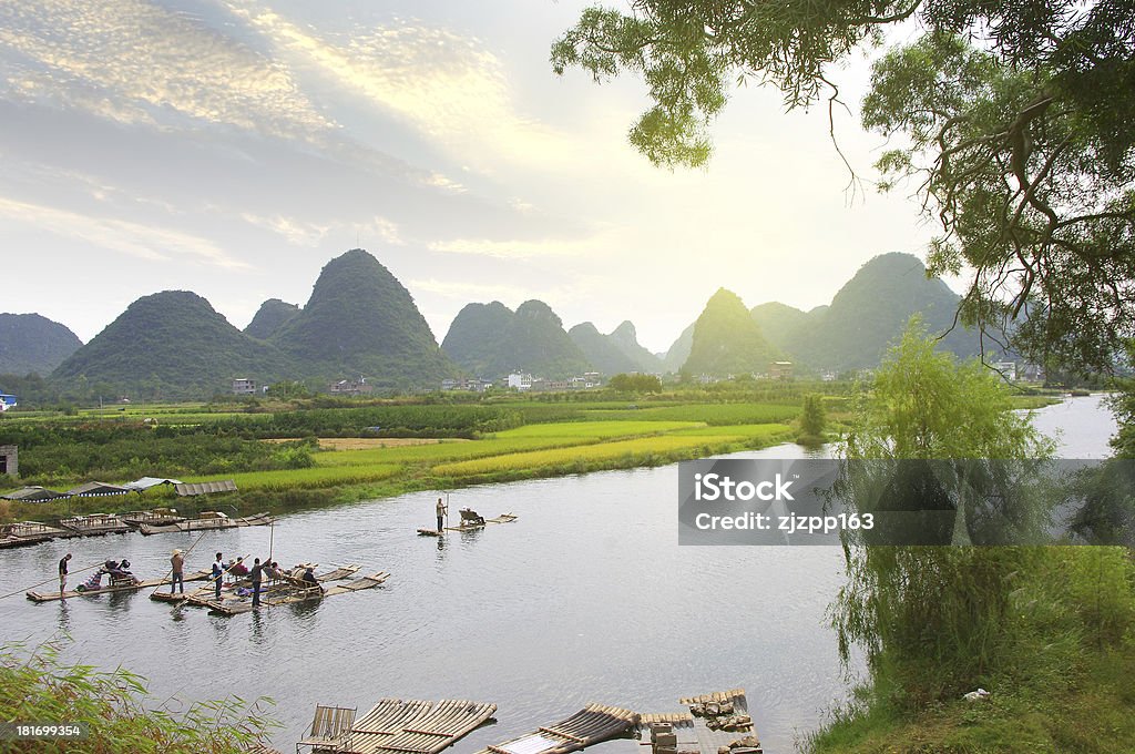 China Guilin rafting - Foto de stock de Ajardinado royalty-free