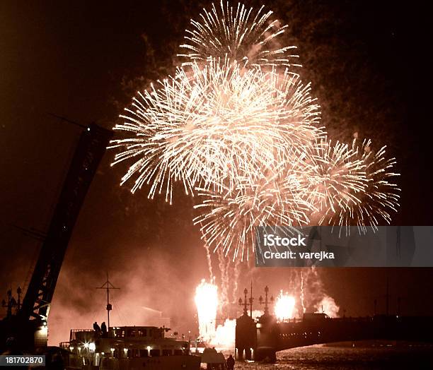 Foto de Fogos De Artifício e mais fotos de stock de Abstrato - Abstrato, Arte, Cultura e Espetáculo, Barulho