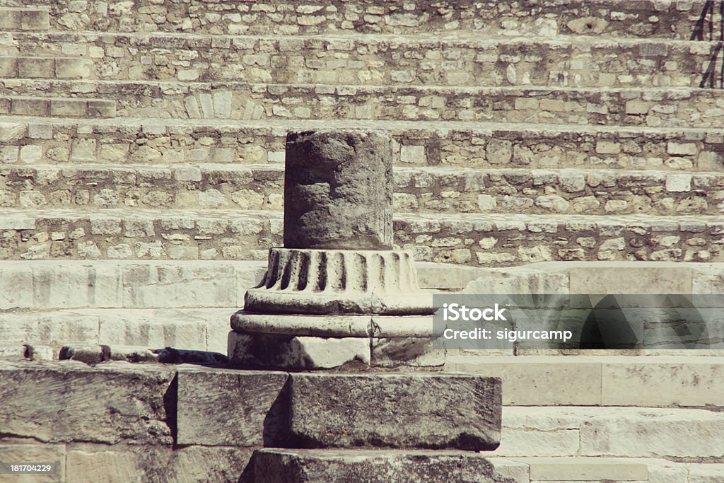 Старинный Римские руины в Arles, Франция. - Стоковые фото Амфитеатр роялти-фри